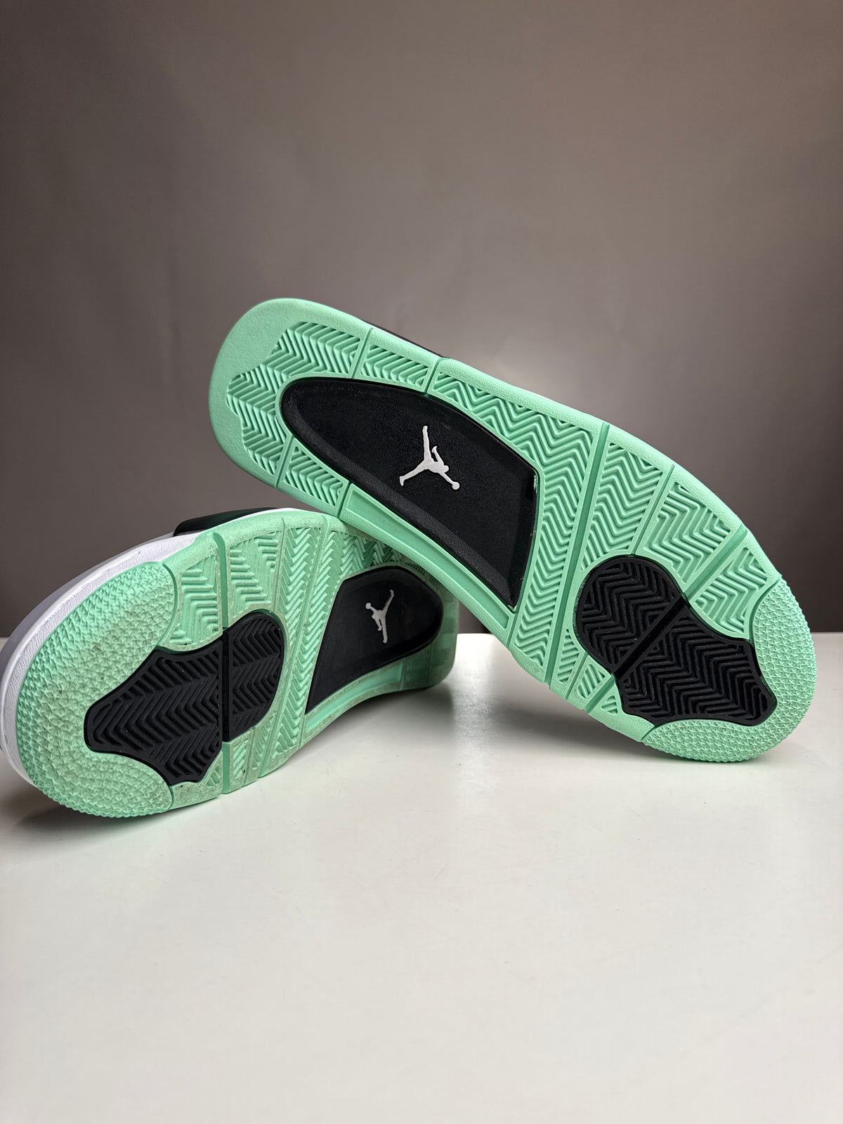 Air Jordan 4 Green Glow
