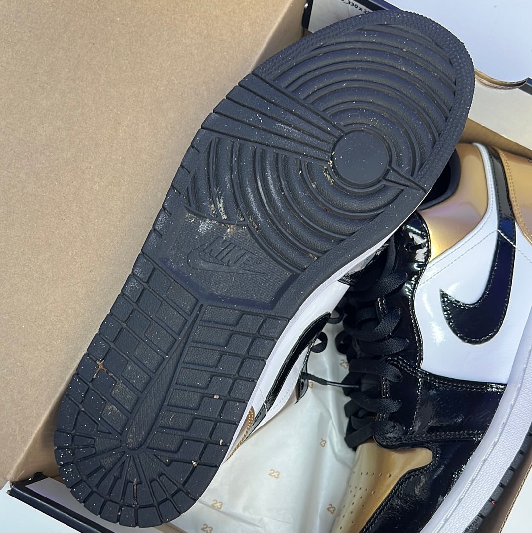 Air Jordan 1 Low Retro Patent Gold Toe