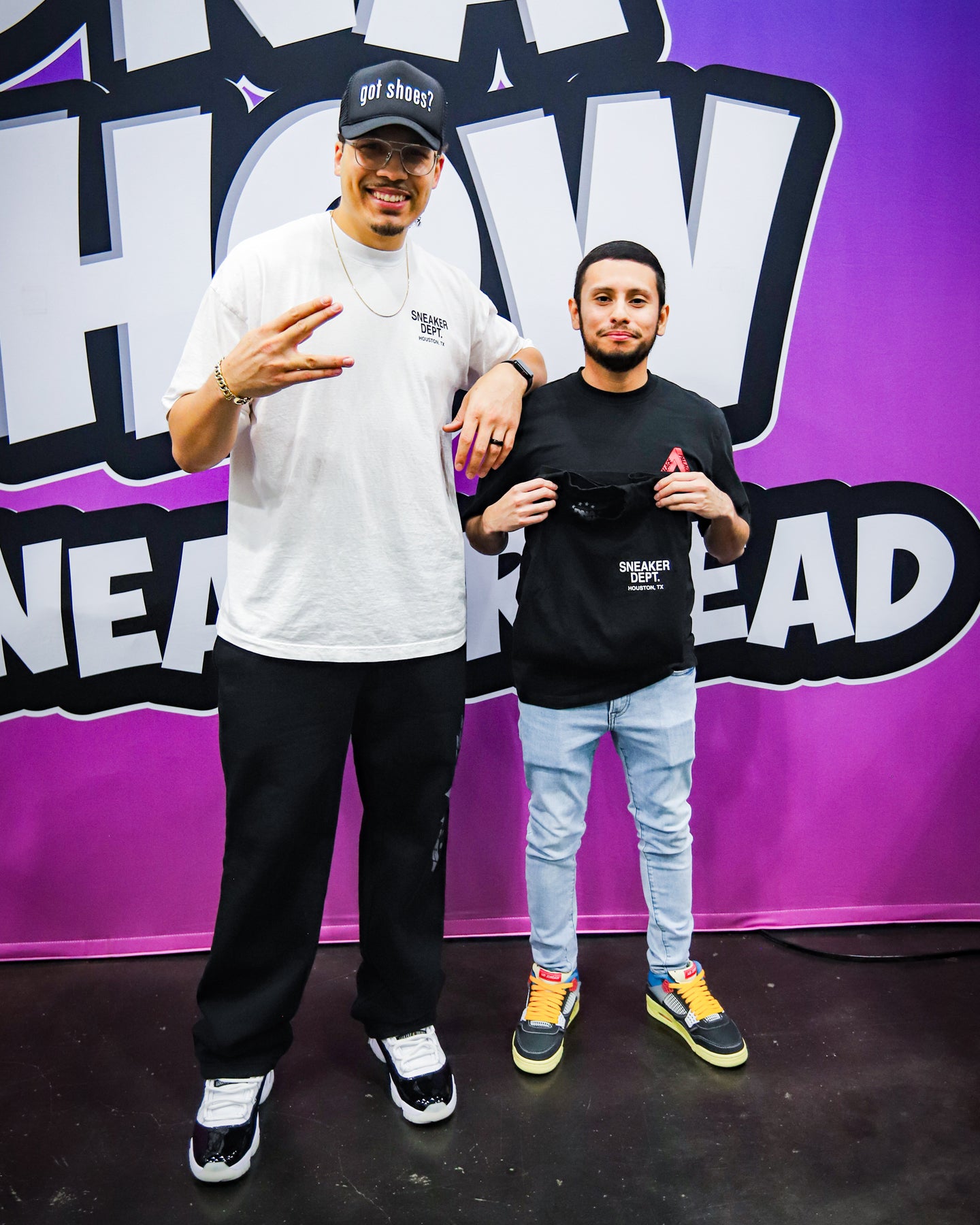 SNEAKER DEPT. HOUSTON - BLACK TEE