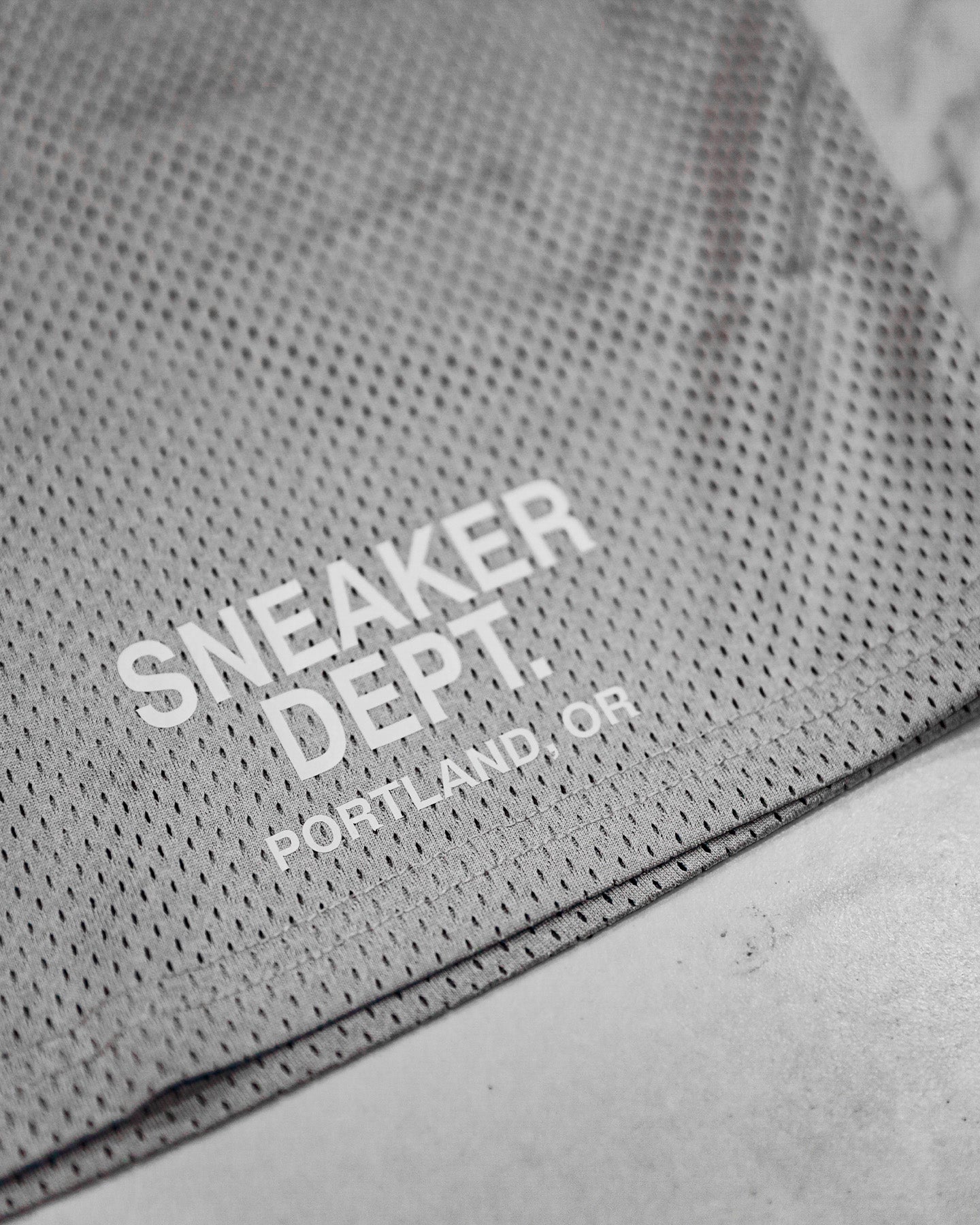 SNEAKER DEPT. SHORTS - GREY