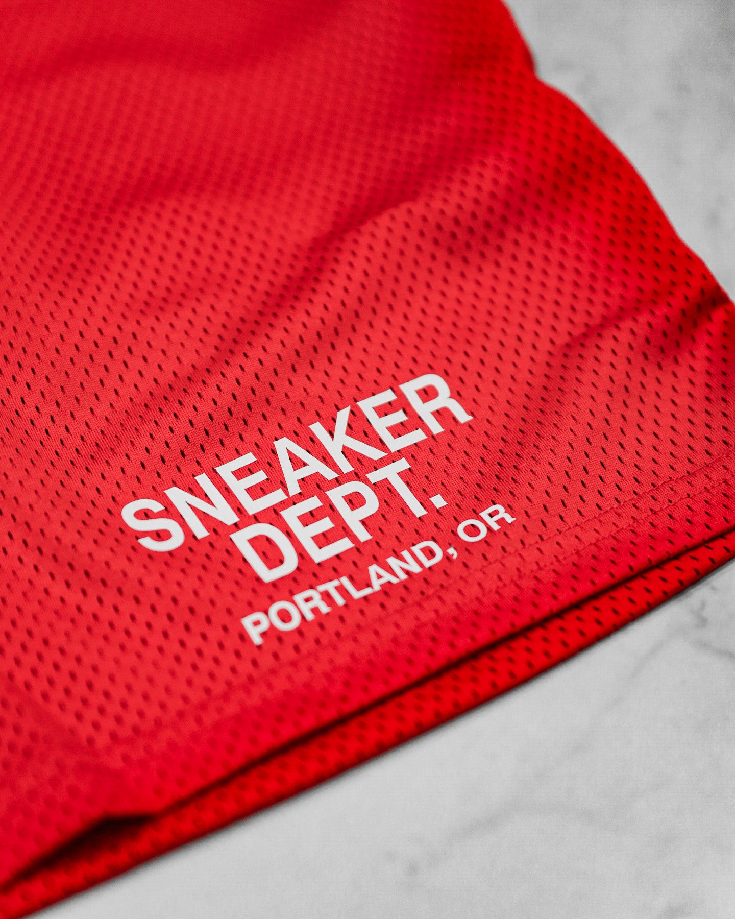 SNEAKER DEPT. SHORTS - RED