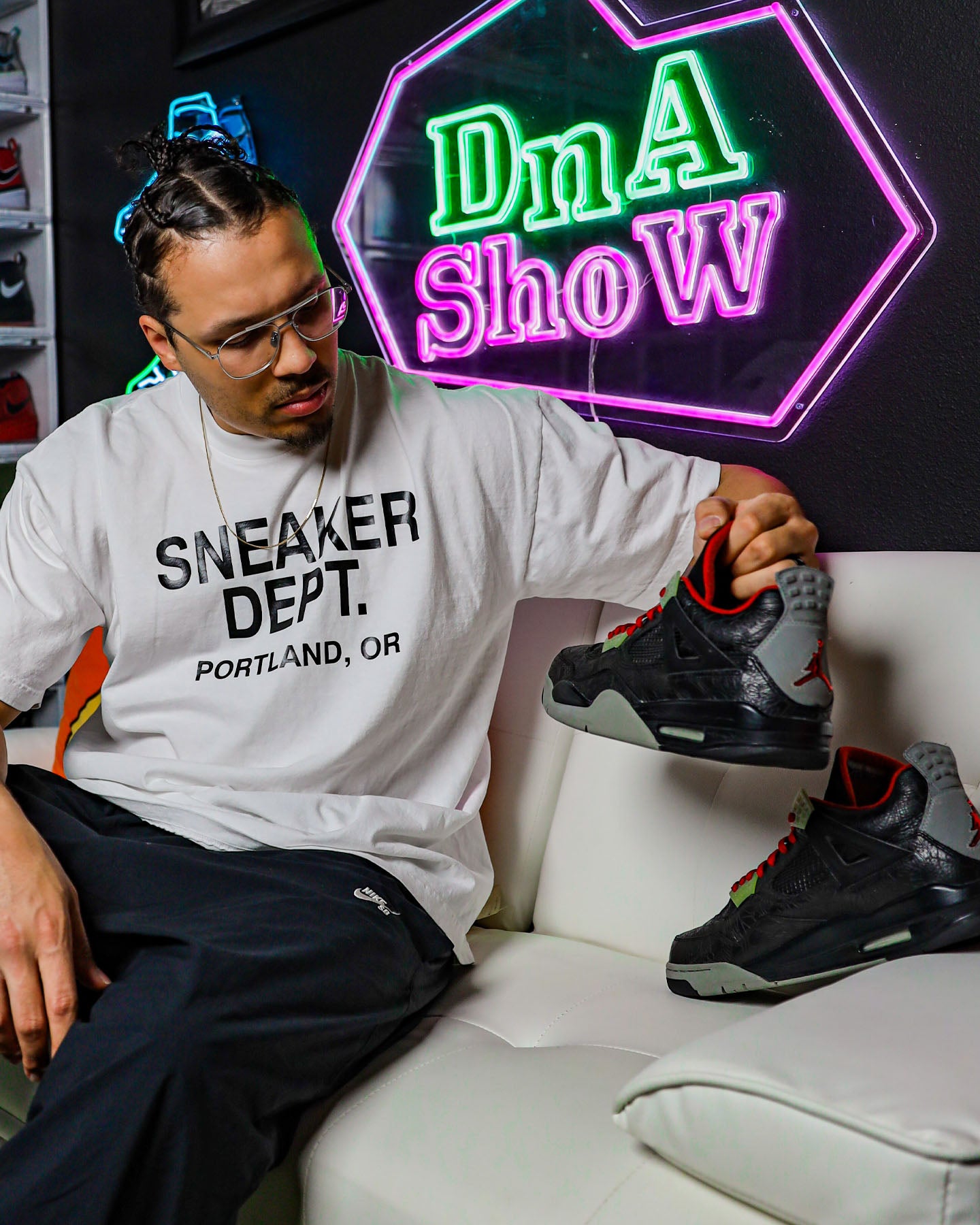 SNEAKER DEPT. PORTLAND - WHITE TEE (DNA 23)