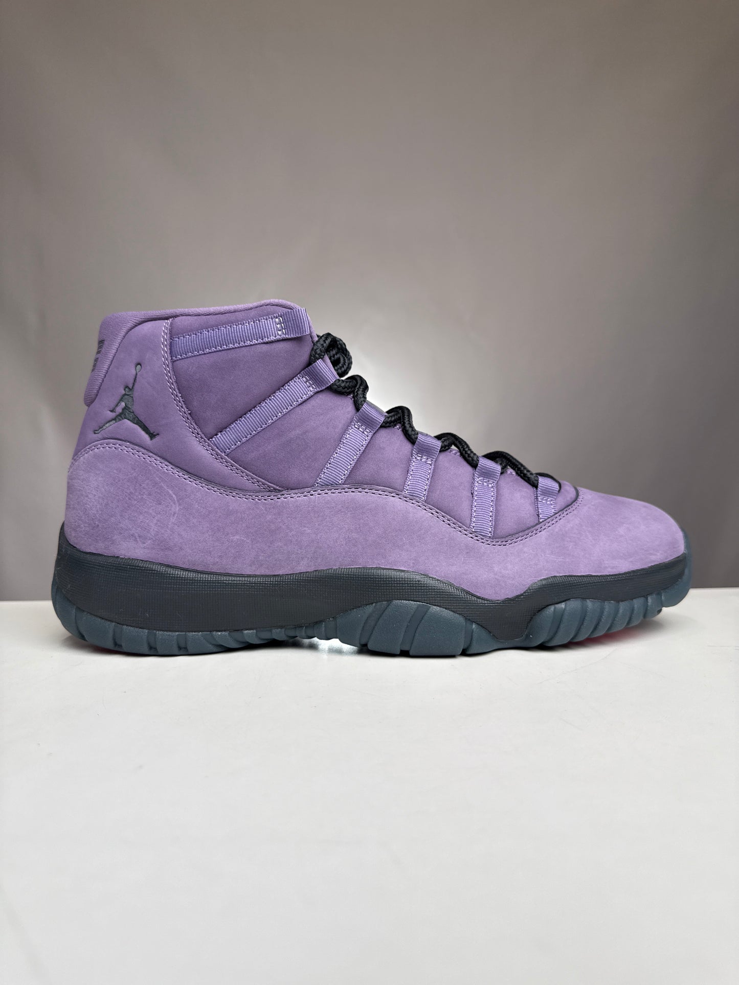 Air Jordan 11 Mojave