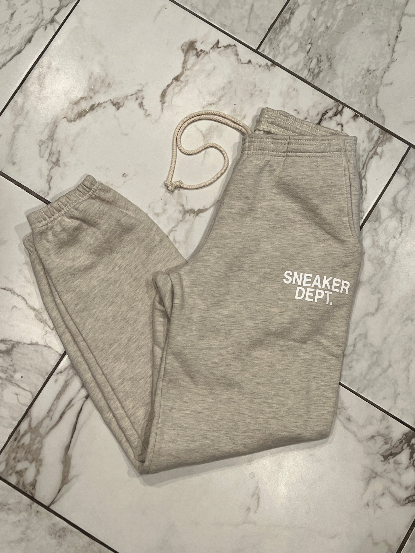 SNEAKER DEPT. - CREAM SWEATS