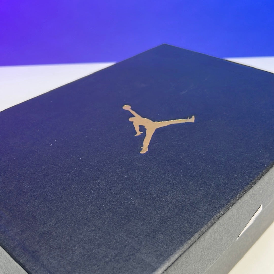 Air Jordan 1 Low Retro Patent Gold Toe