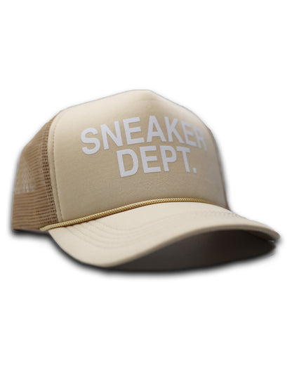 SNEAKER DEPT. TRUCKER - CREAM